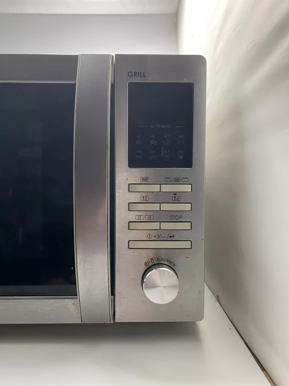 KUCHENKA MIKROFALOWA SHARP R222STWE