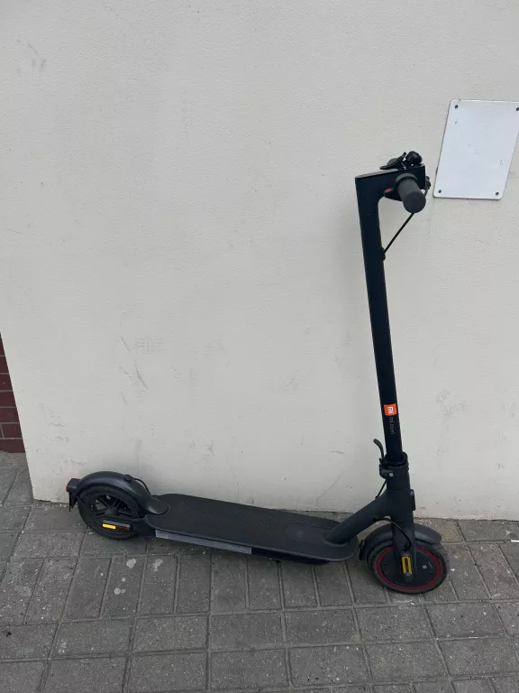 HULAJNOGA ELEKTRYCZNA XIAOMI MI ELECTRIC SCOOTER PRO 2 SUPER STAN
