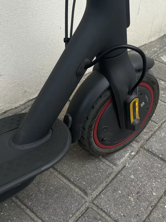 HULAJNOGA ELEKTRYCZNA XIAOMI MI ELECTRIC SCOOTER PRO 2 SUPER STAN