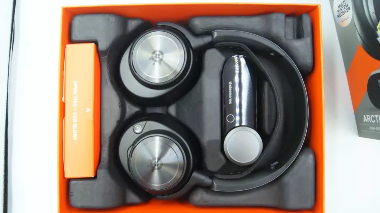 SŁUCHAWKI STEELSERIES ARCTIS NOVA PRO WIRELESS JAK NOWE
