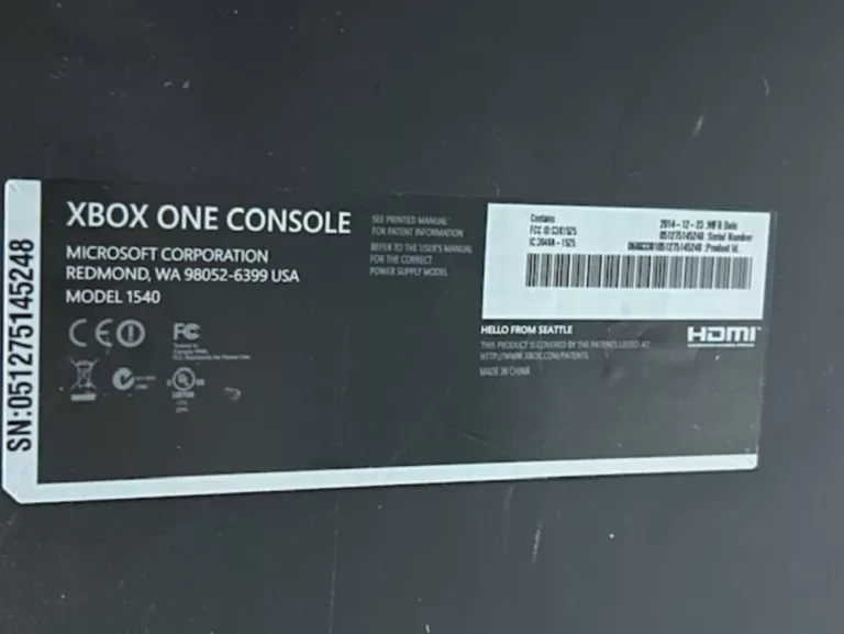 KONSOLA XBOX ONE (1540) 500GB+PAD