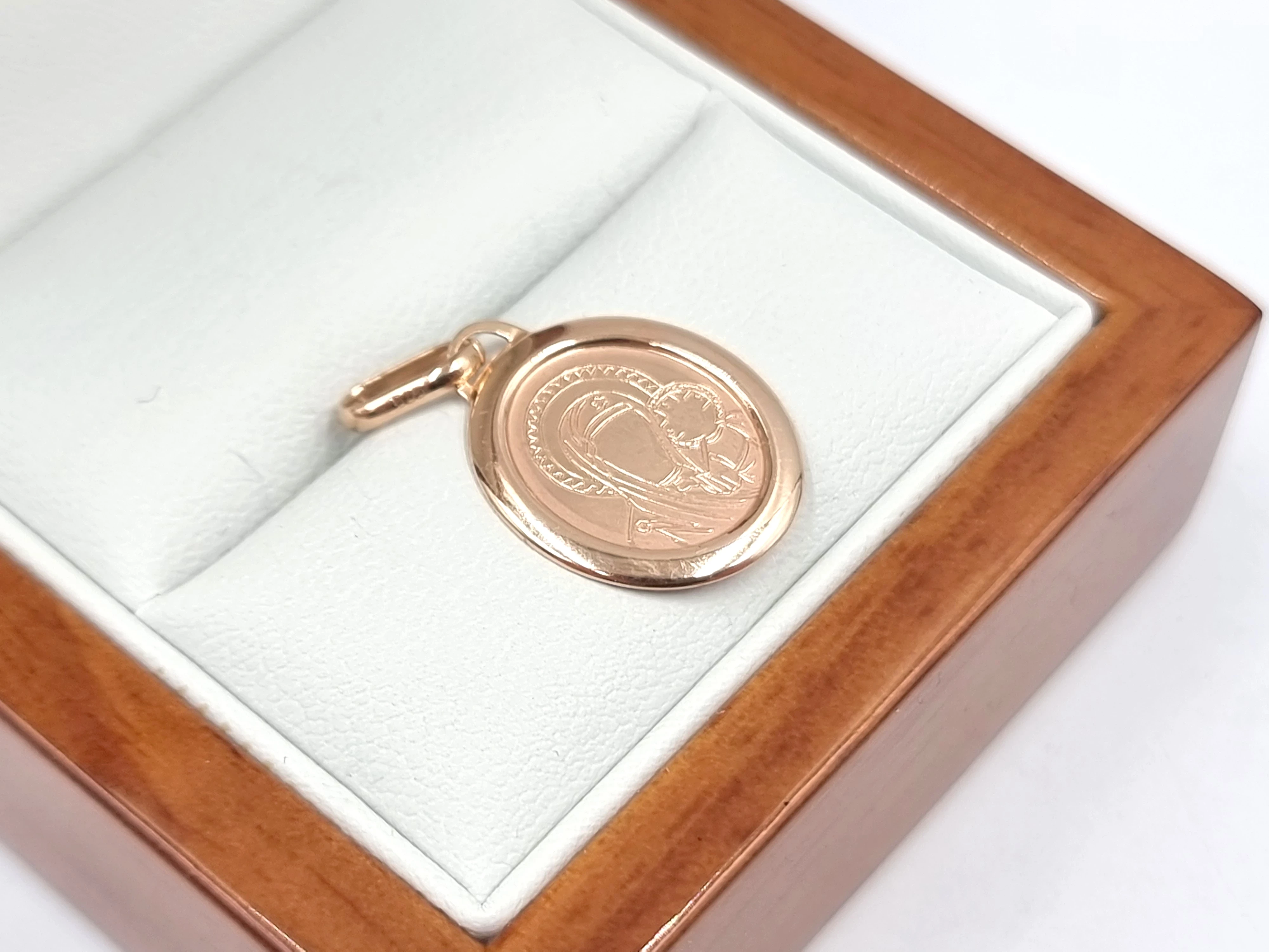 zlota-zawieszka-matka-boska-p585-096g-ean-gtin-5905868205466