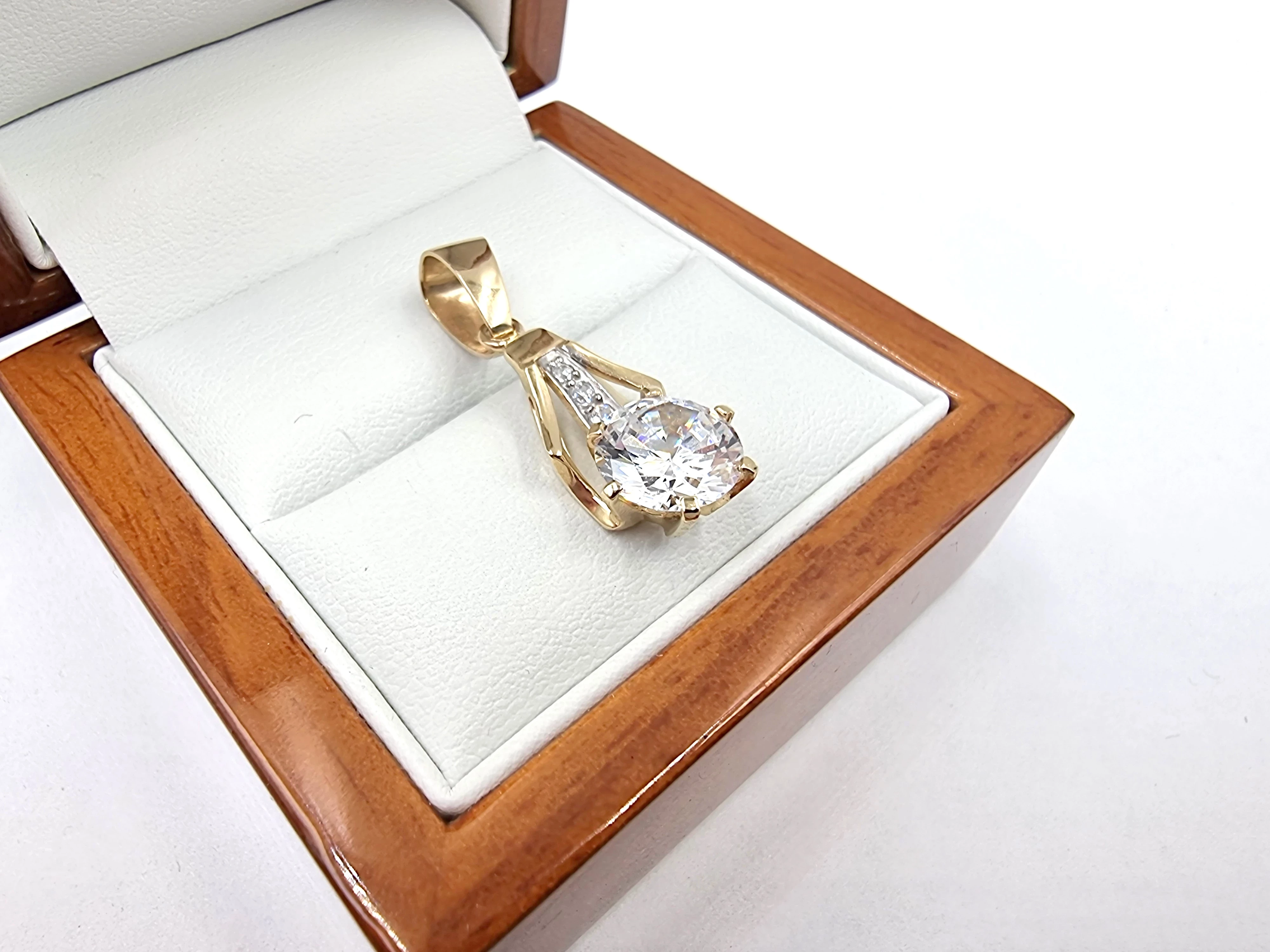 zlota-zawieszka-z-cyrkonia-p585-310g-rodzaj-2205-2