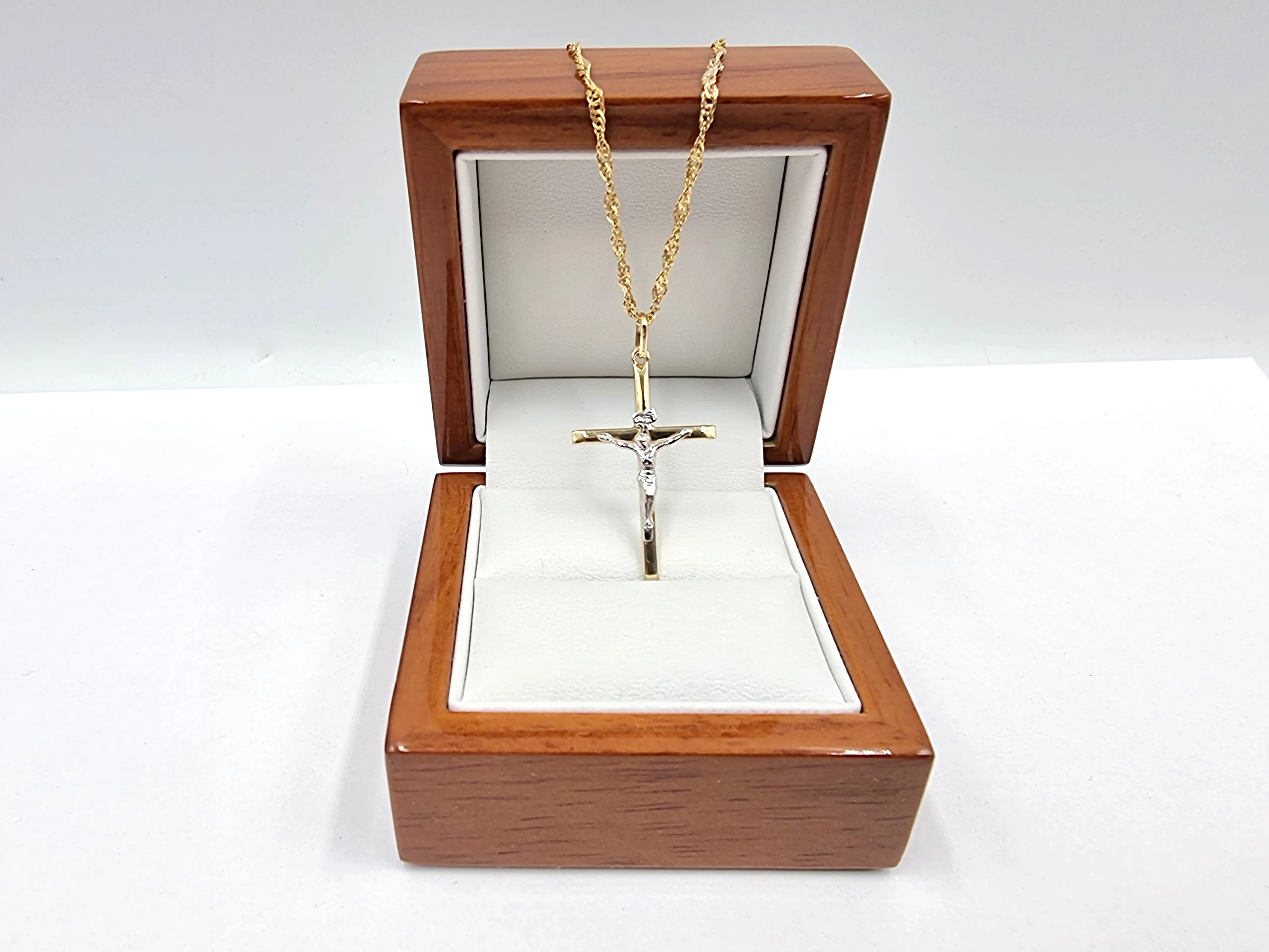 zlota-zawieszka-krzyz-p585-117g-ean-gtin-6932308200049