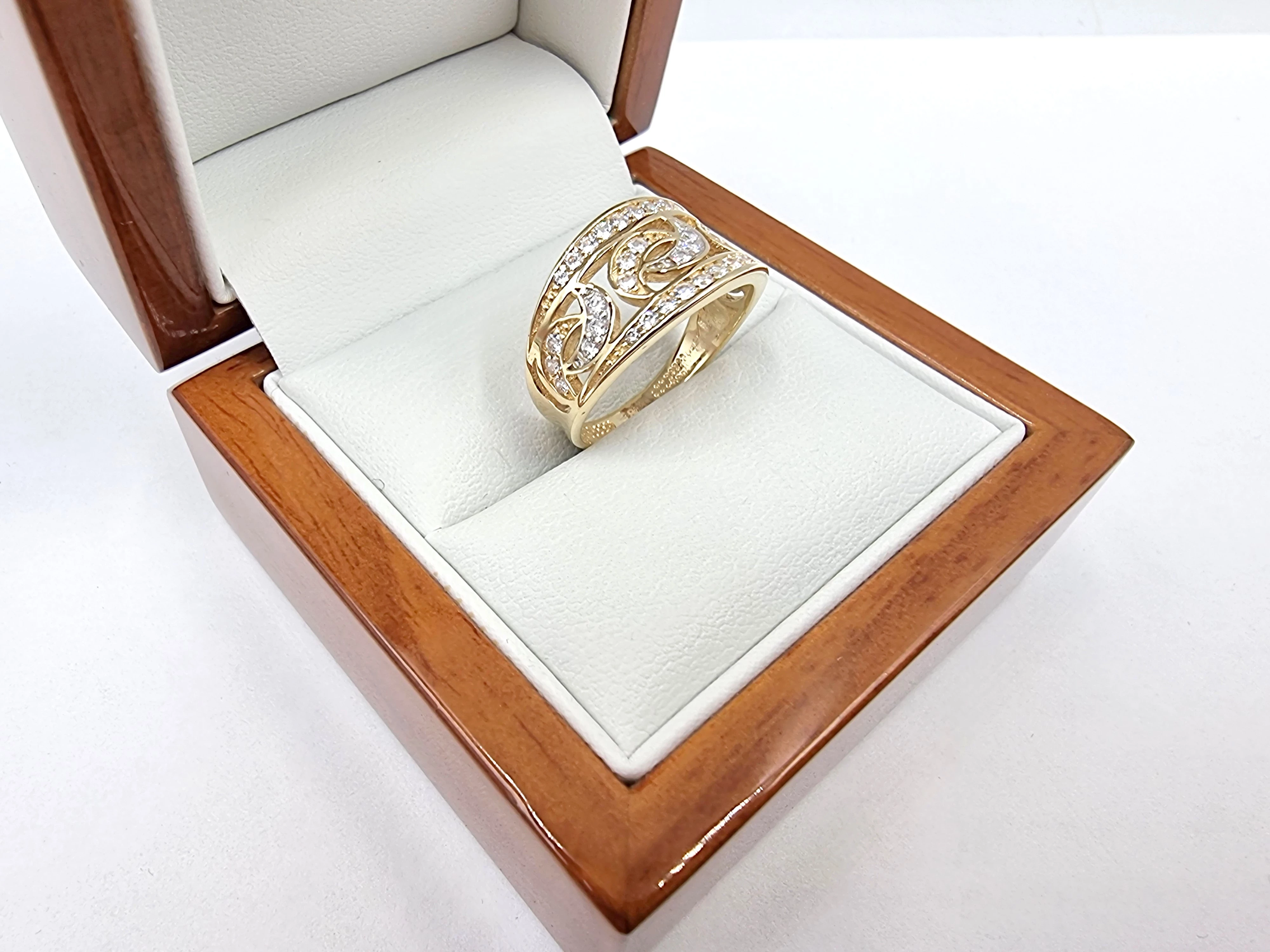 zloty-pierscionek-z-cyrkoniami-p585-404g-r16-3-maja-48-poznan-ska-x