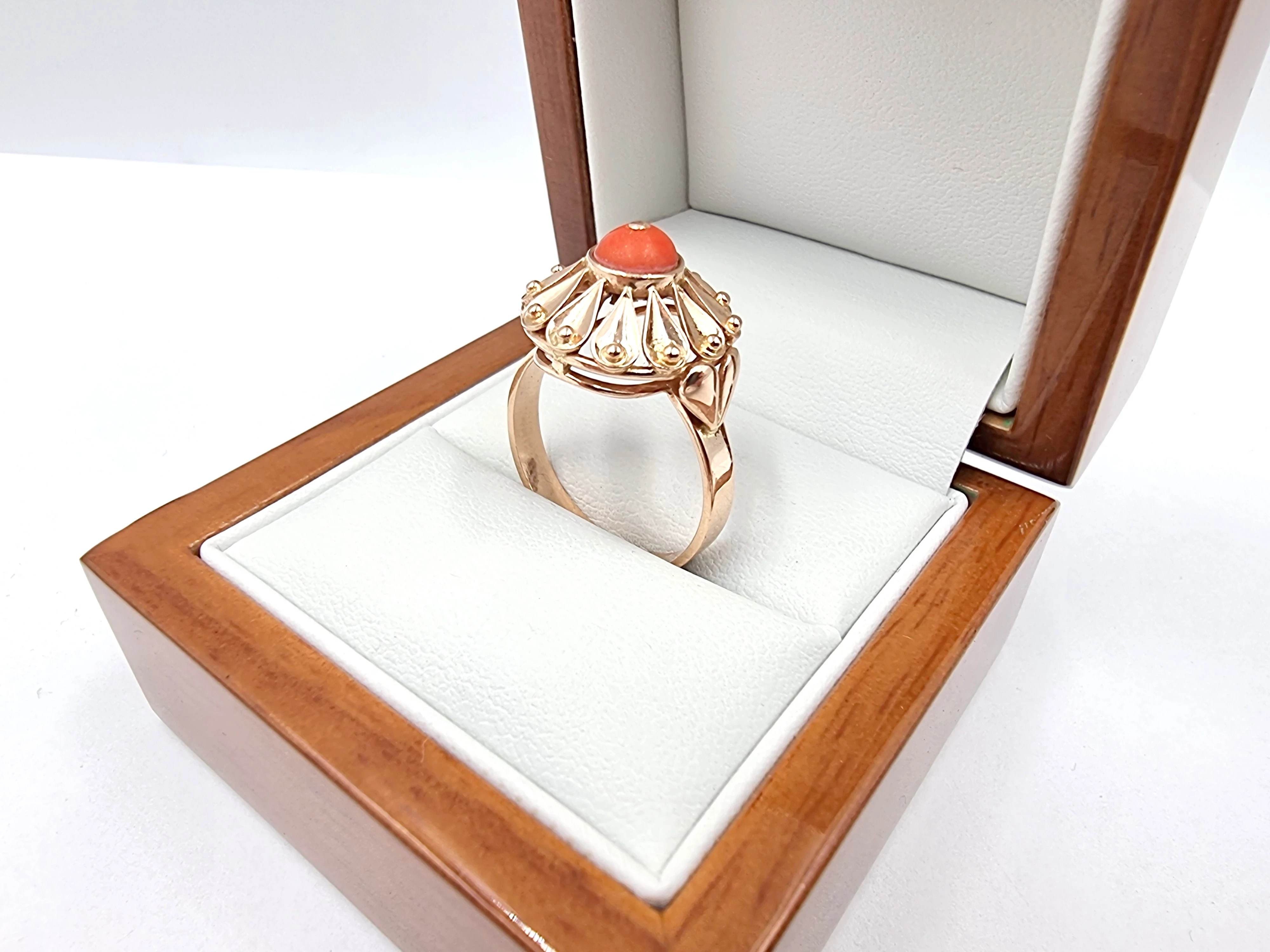 zloty-pierscionek-z-koralem-p585-482g-r21-rodzaj-2205-2