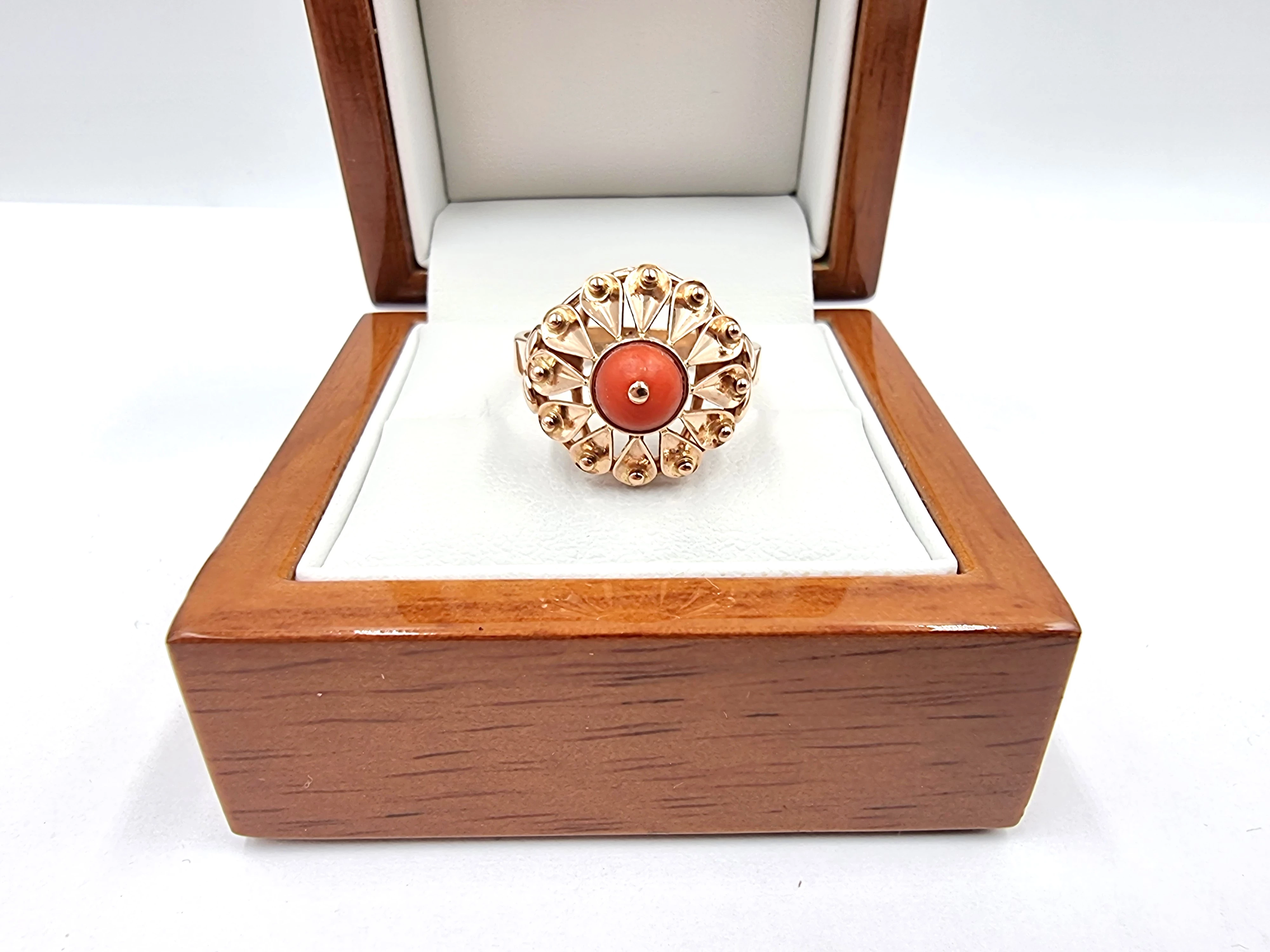 zloty-pierscionek-z-koralem-p585-482g-r21-material-15835-2