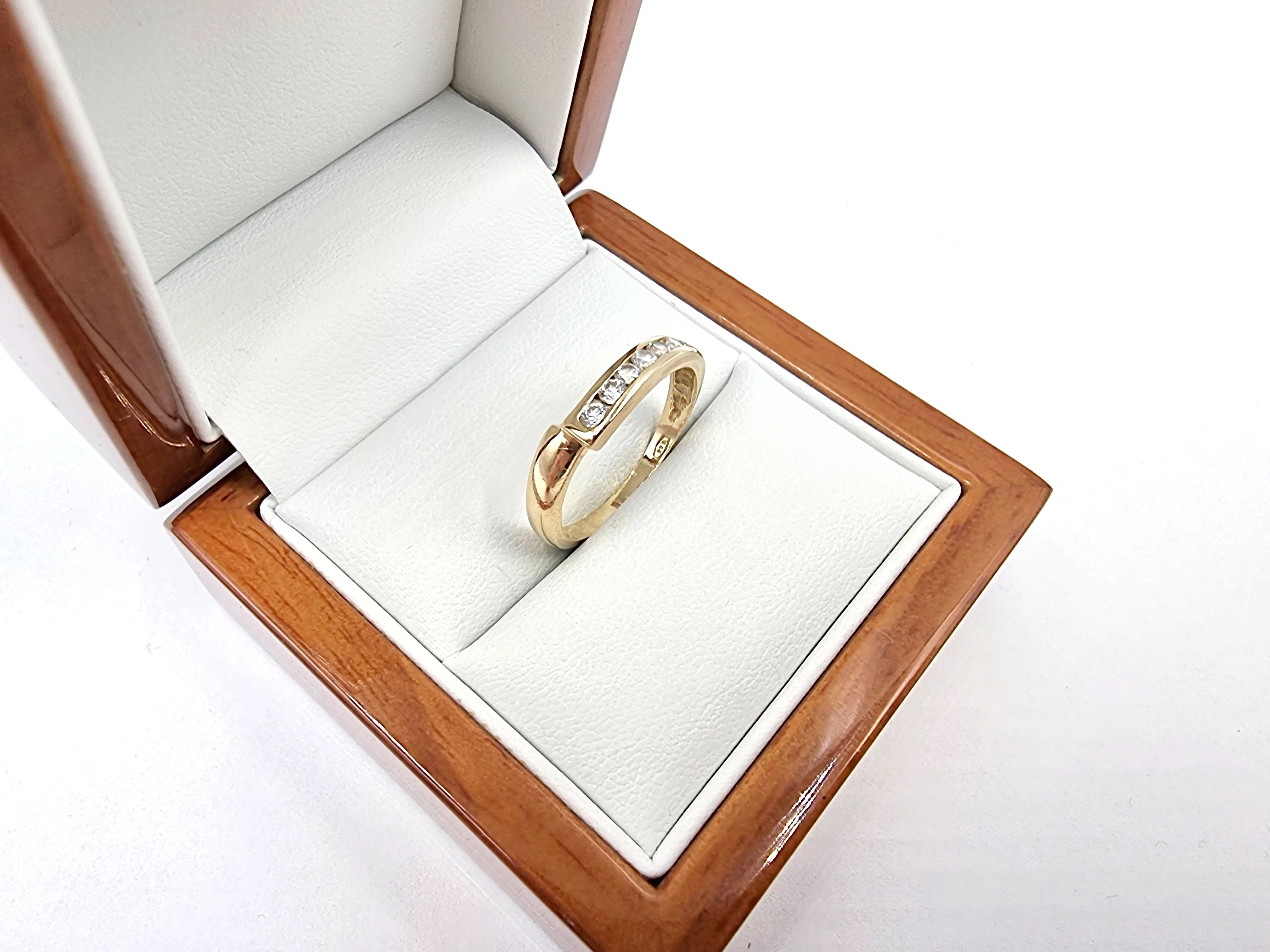 zloty-pierscionek-z-cyrkoniami-p585-245g-r17-3-maja-48-poznan-ska-x