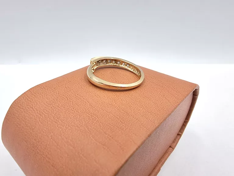 zloty-pierscionek-z-cyrkoniami-p585-245g-r17-rozmiarsrednica-wew-mm-372-18