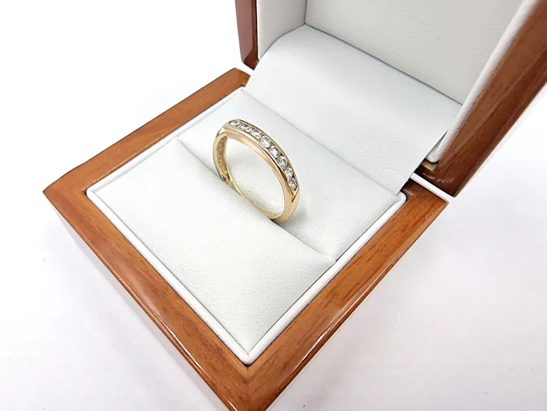 zloty-pierscionek-z-cyrkoniami-p585-245g-r17-stan-11323-2