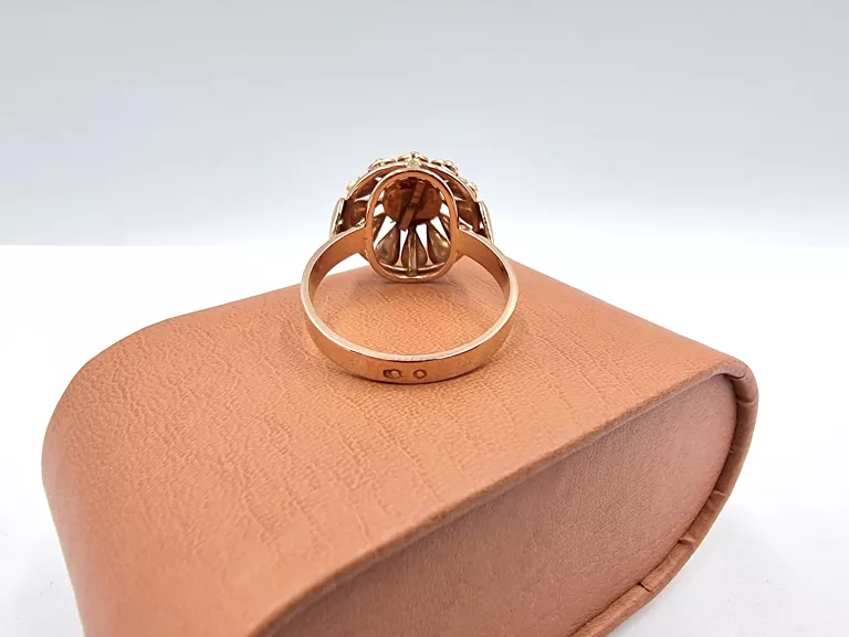 zloty-pierscionek-z-koralem-p585-482g-r21-ean-gtin-0886774097794