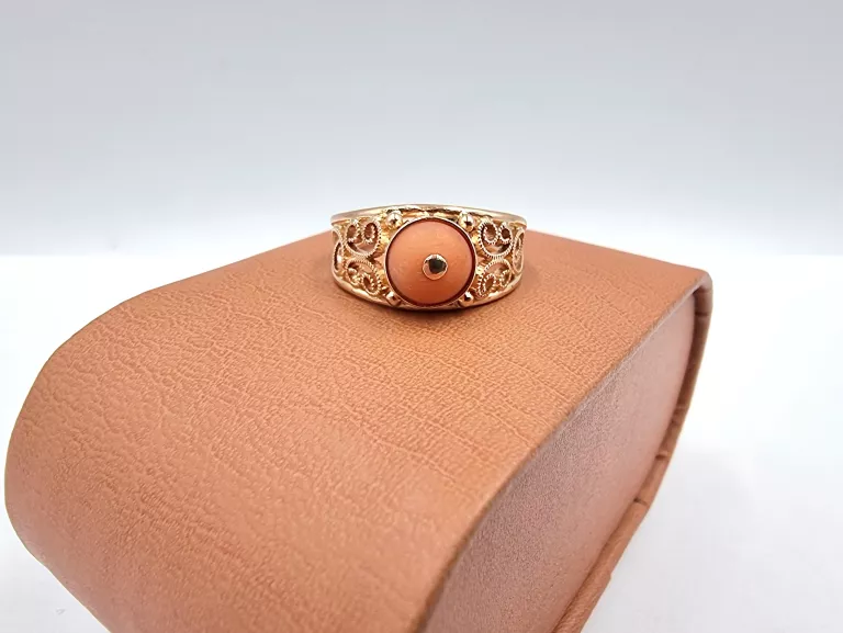 zloty-pierscionek-z-koralem-p585-304g-r14-stan-11323-2