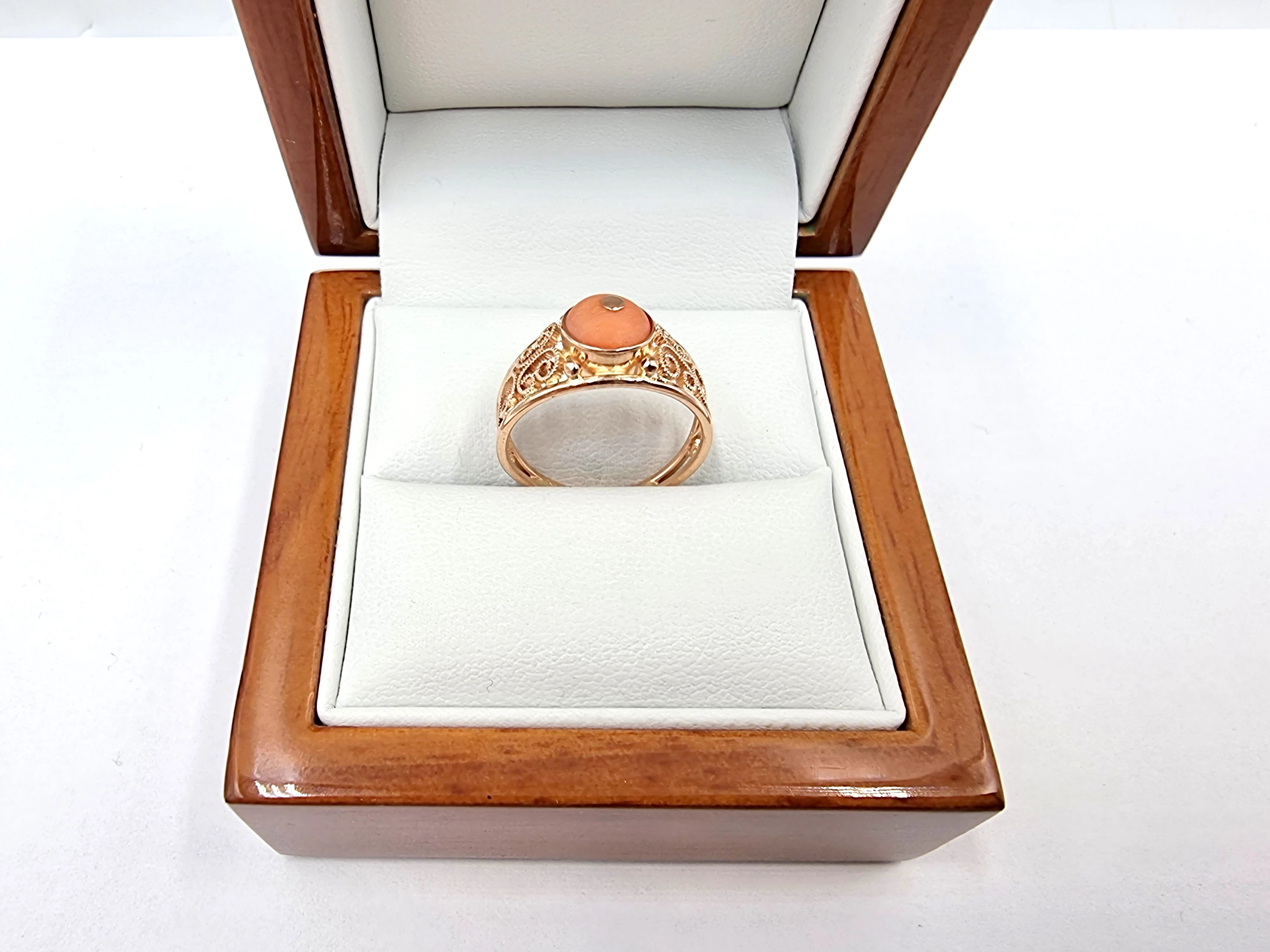 zloty-pierscionek-z-koralem-p585-304g-r14-rodzaj-2205-2