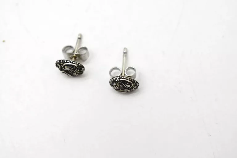 srebrne-kolczyki-pandora-spiderman-marvel-rodzaj-zapiecia-2207-1