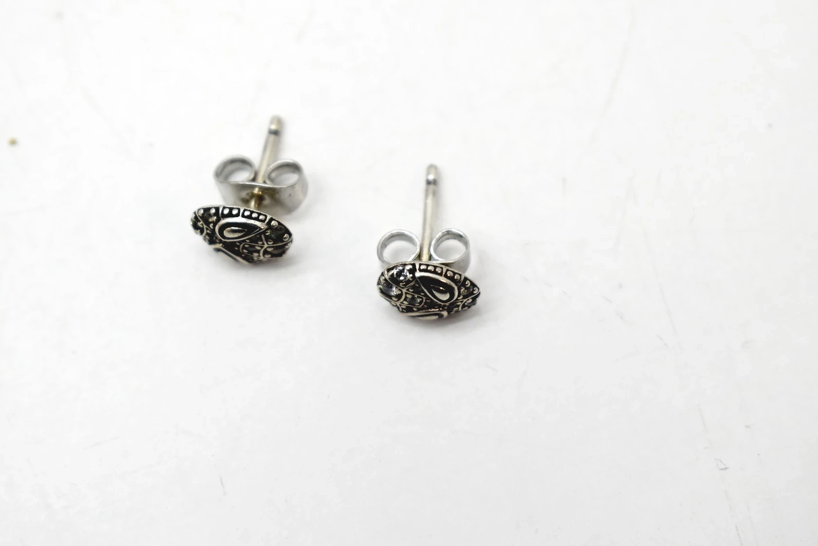 srebrne-kolczyki-pandora-spiderman-marvel-rodzaj-zapiecia-2207-1