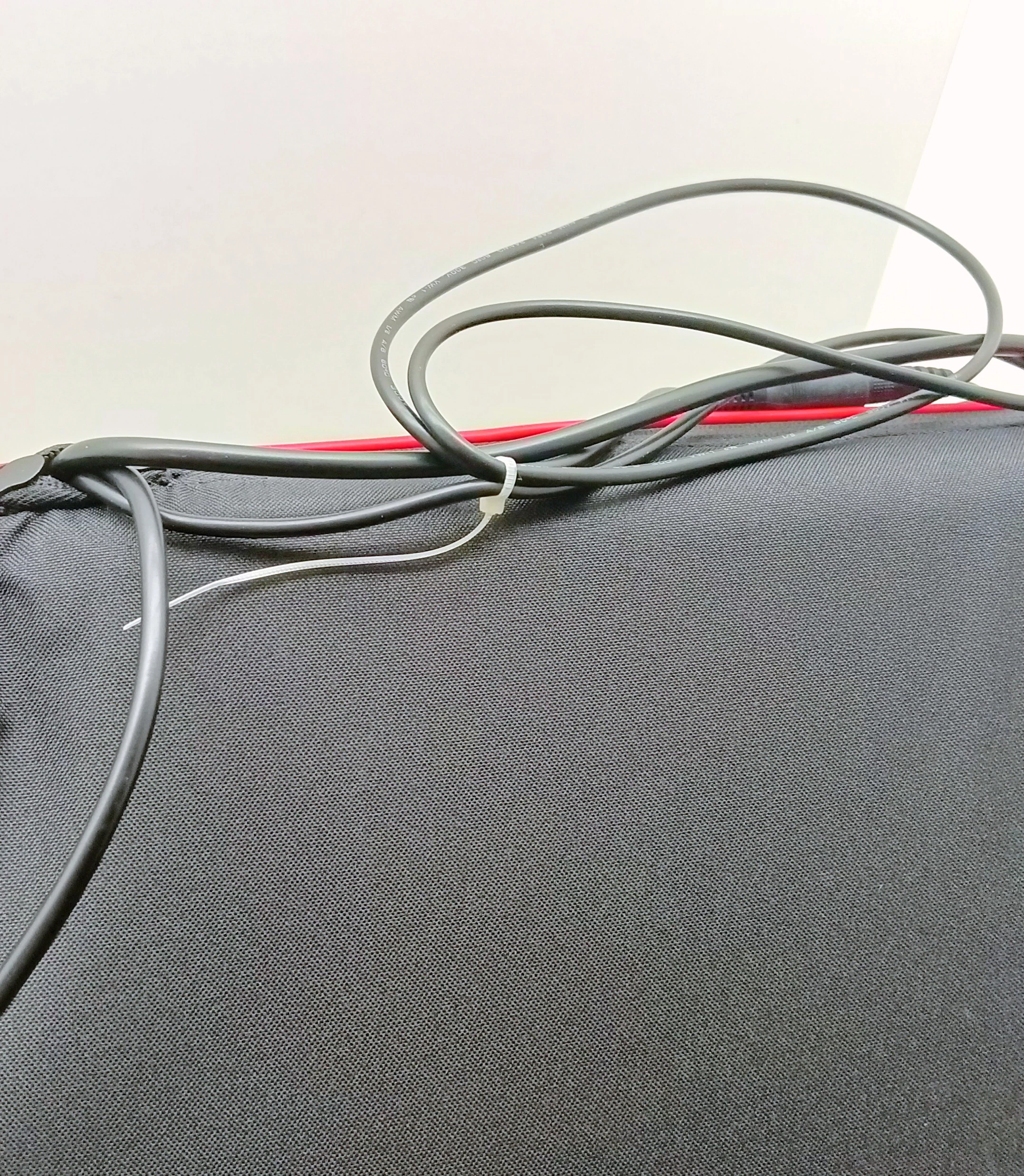 mata-masujaca-luxique-akcesoria-pudelko-jak-nowa-marka-248811-1976140