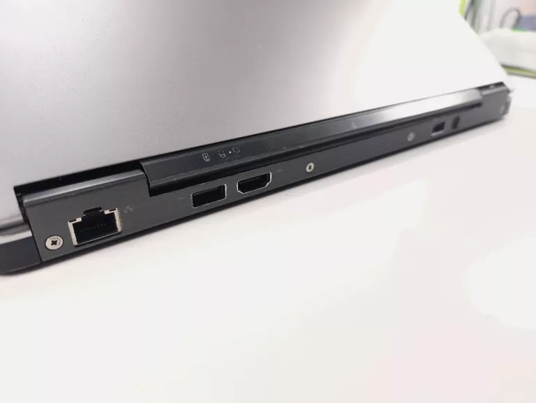 LAPTOP DELL LATITUDE E7240 I5 8G/232GB