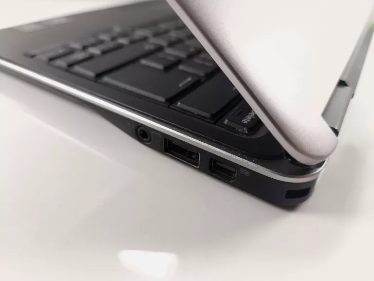 LAPTOP DELL LATITUDE E7240 I5 8G/232GB