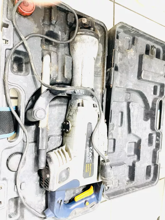 MŁOT WYBURZENIOWY MAC ALLISTER 1500 W 40 J MACI500BD
