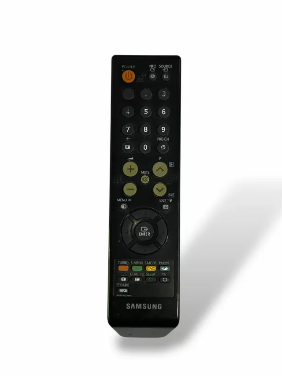 TELEWIZOR LCD SAMSUNG LE32S71B Z PILOTEM I KABLEM ZASILAJĄCYM