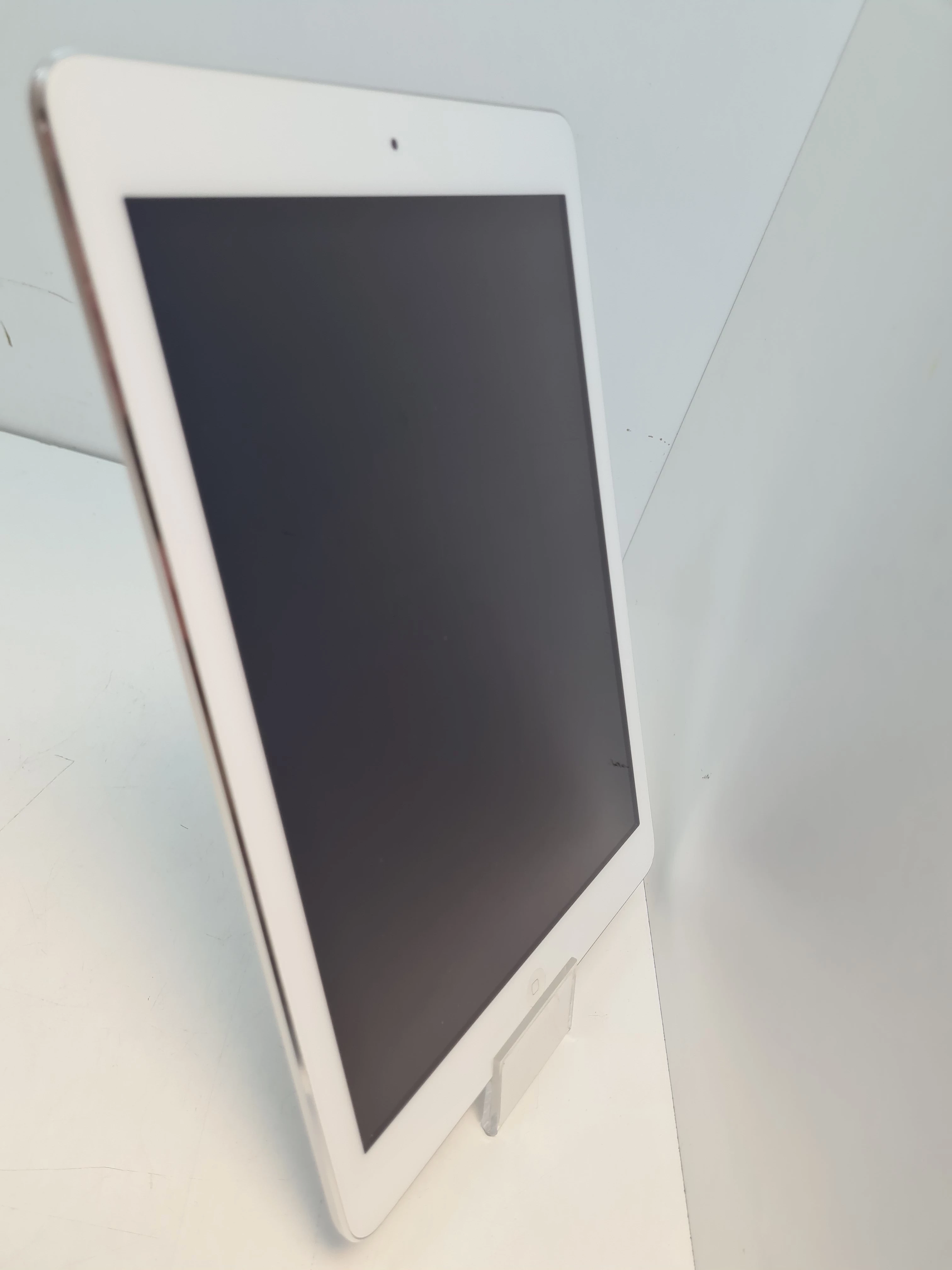 tablet-apple-ipad-air-32gb-marka-227165-319557