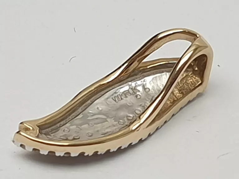 delikatna-zlota-zawieszka-z-diamentami-wkruk-006ct-585-kamien-17088-8388608