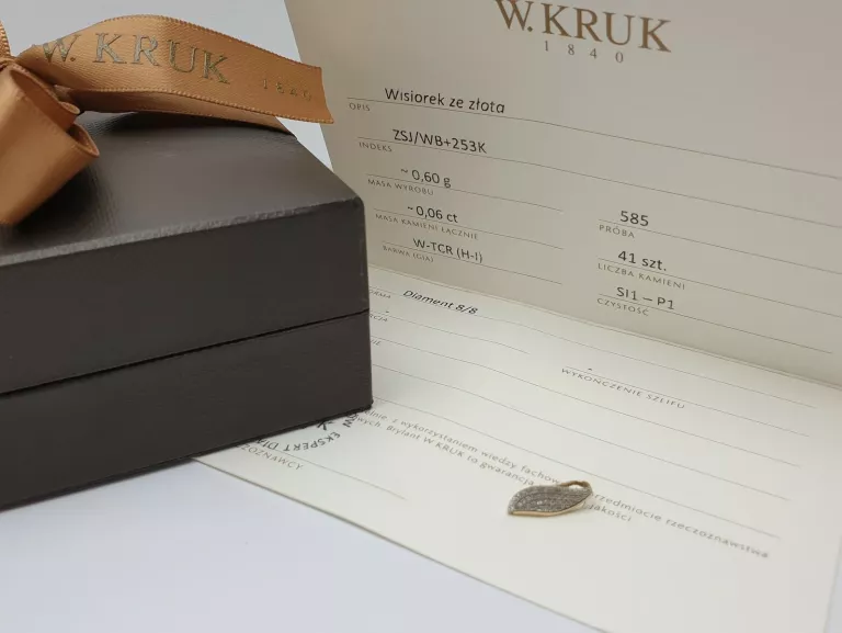 delikatna-zlota-zawieszka-z-diamentami-wkruk-006ct-585-cechy-207006-4
