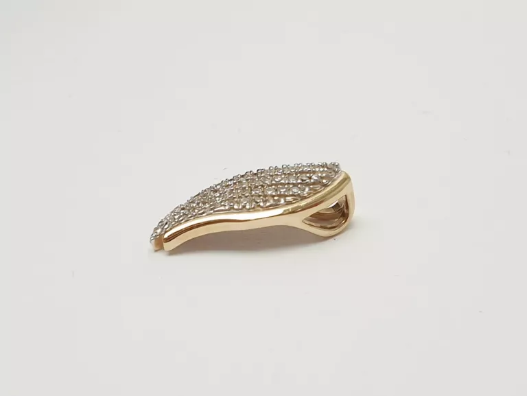 delikatna-zlota-zawieszka-z-diamentami-wkruk-006ct-585-rodzaj-2205-2