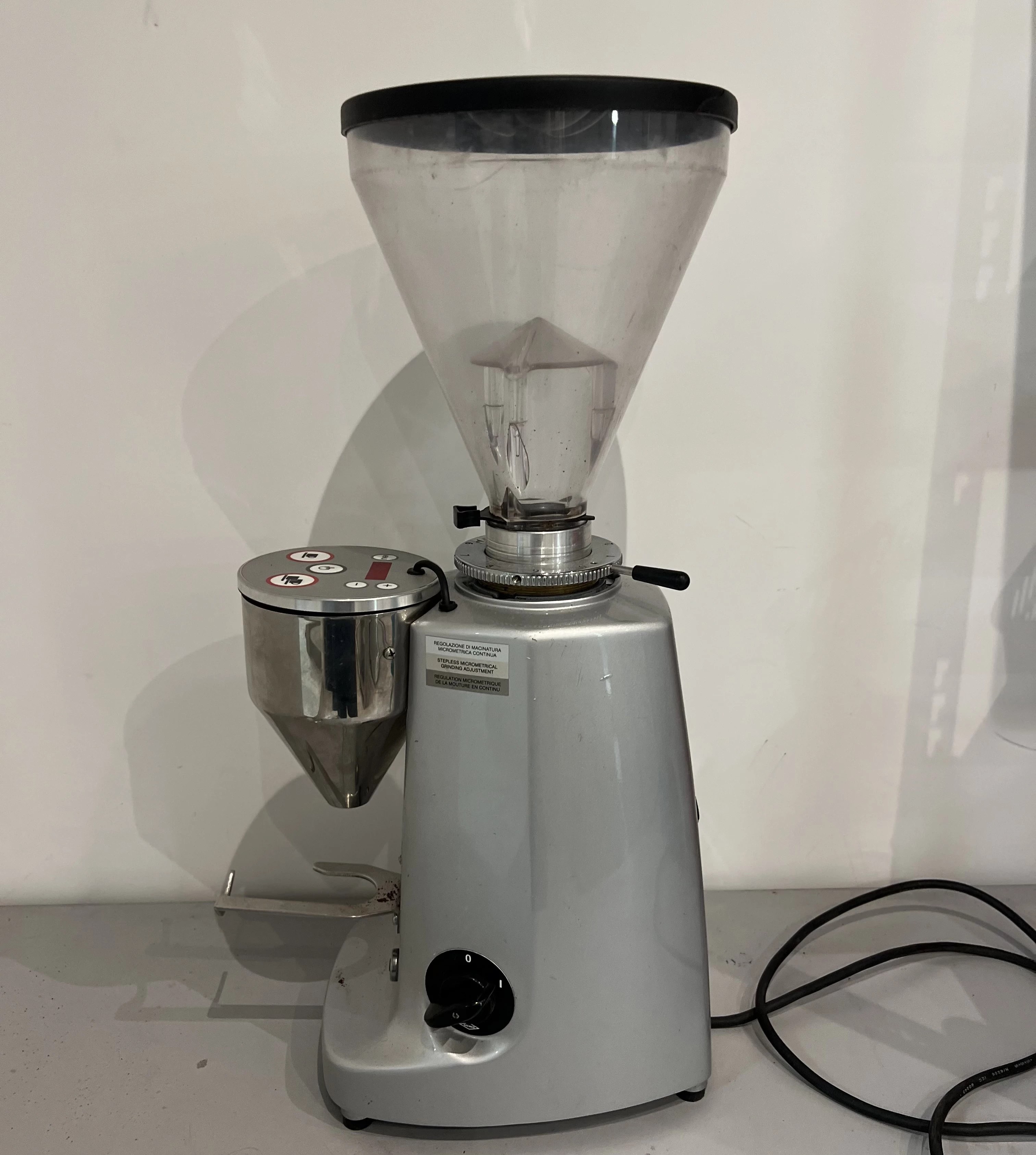 mlynek-do-kawy-elektryczny-automatyczny-wroclawska-80-legnica