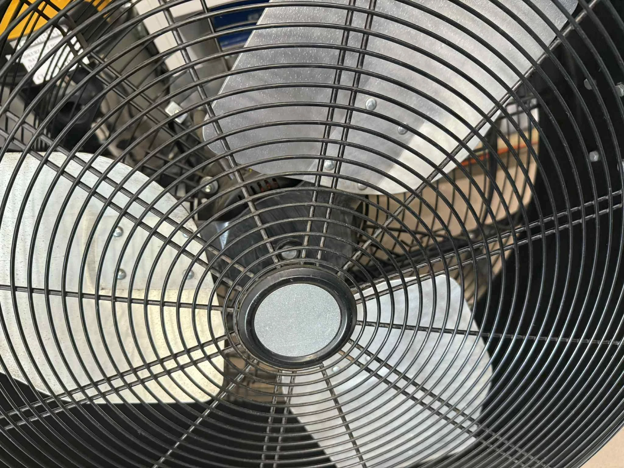 wentylator-podlogowy-60-cm-330-w-czarny-equation-funkcje-217313-4