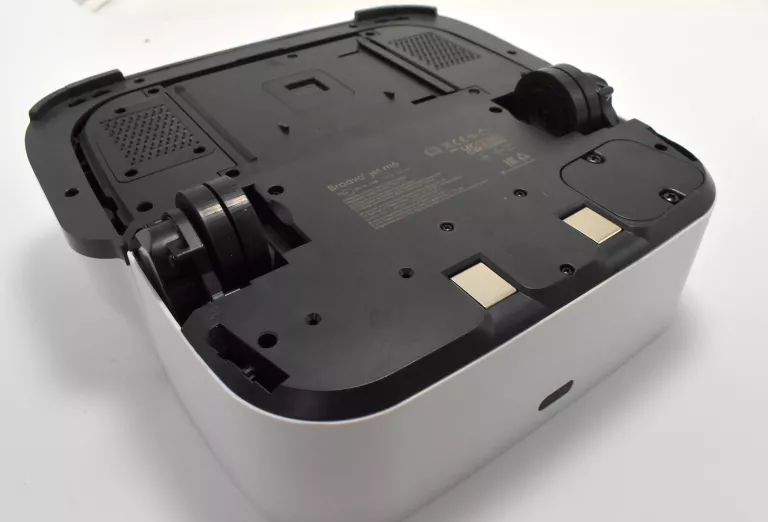 ROBOT MOPUJĄCY SPRZĄTAJĄCY IROBOT BRAAVA JET M6
