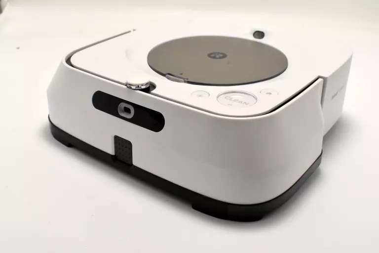 ROBOT MOPUJĄCY SPRZĄTAJĄCY IROBOT BRAAVA JET M6
