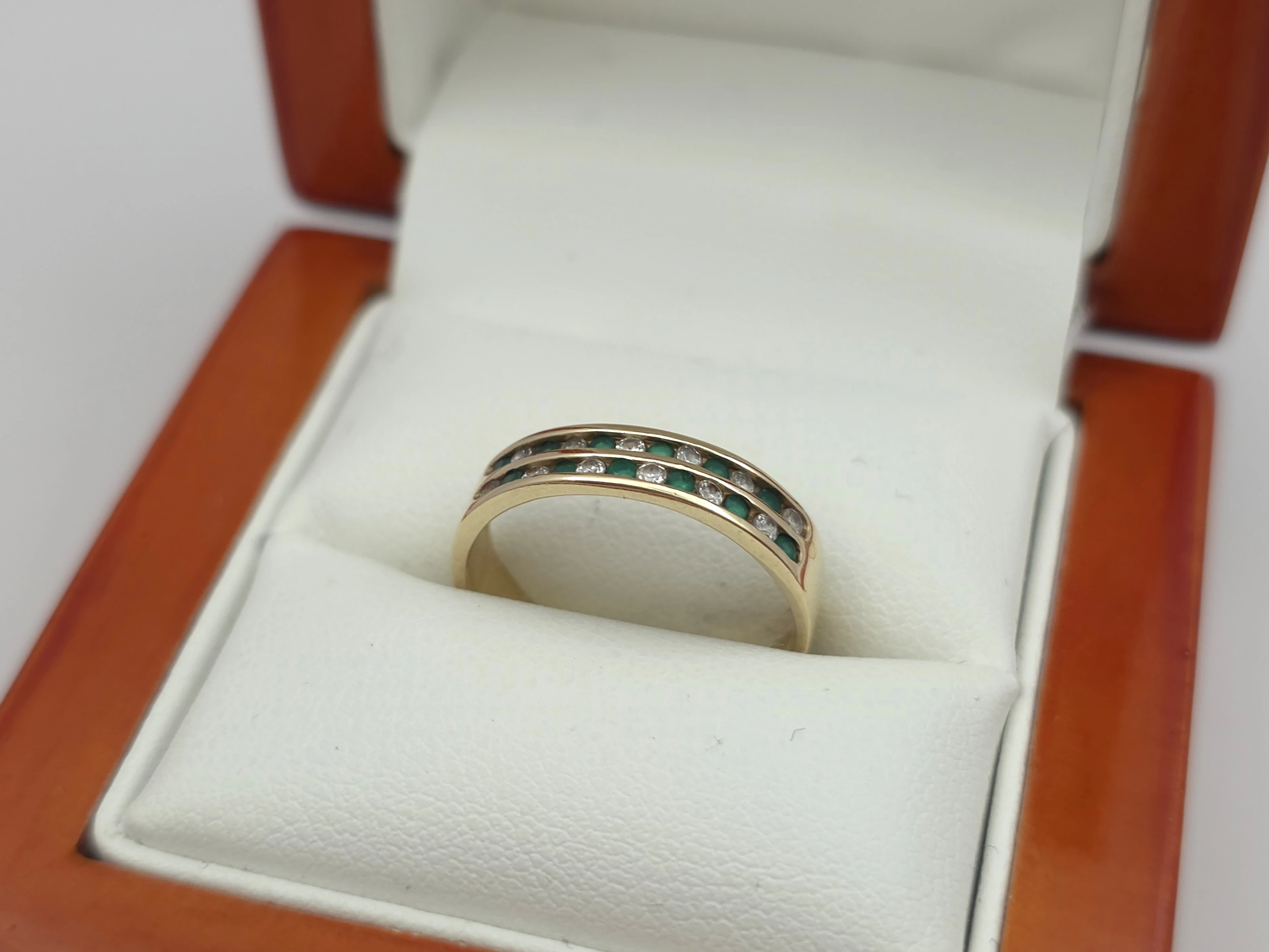 zloty-pierscionek-z-cyrkoniami-585-14k-r14-244g-waga-267