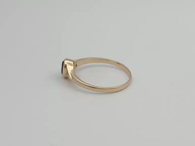 zloty-pierscionek-585-14k-r19-205g-kolor-dominujacy-205826-225106