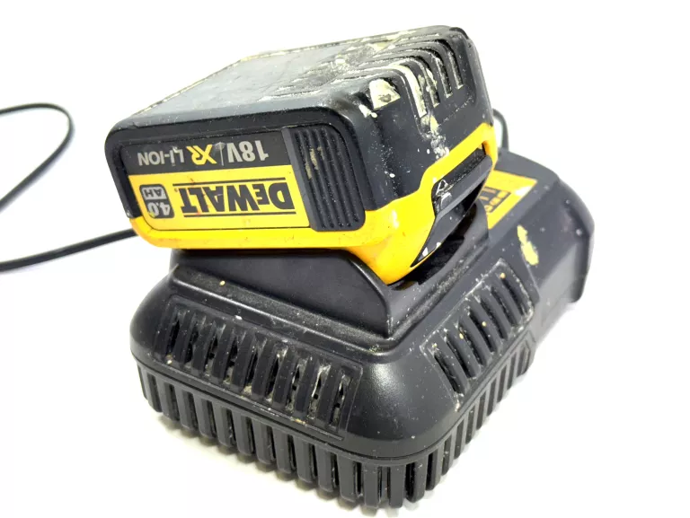 ŁADOWARKA DEWALT DCB105 + AKUMULATOR 4.0 AH DEWALT DCB182