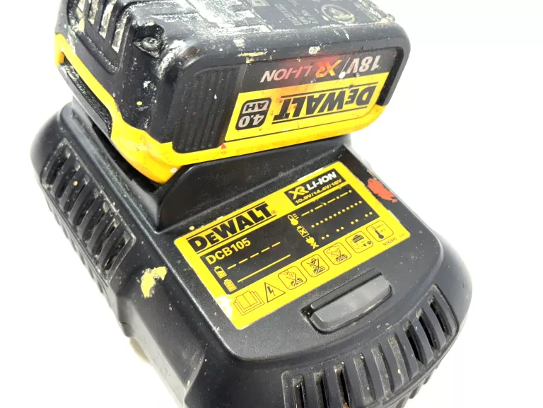 ŁADOWARKA DEWALT DCB105 + AKUMULATOR 4.0 AH DEWALT DCB182