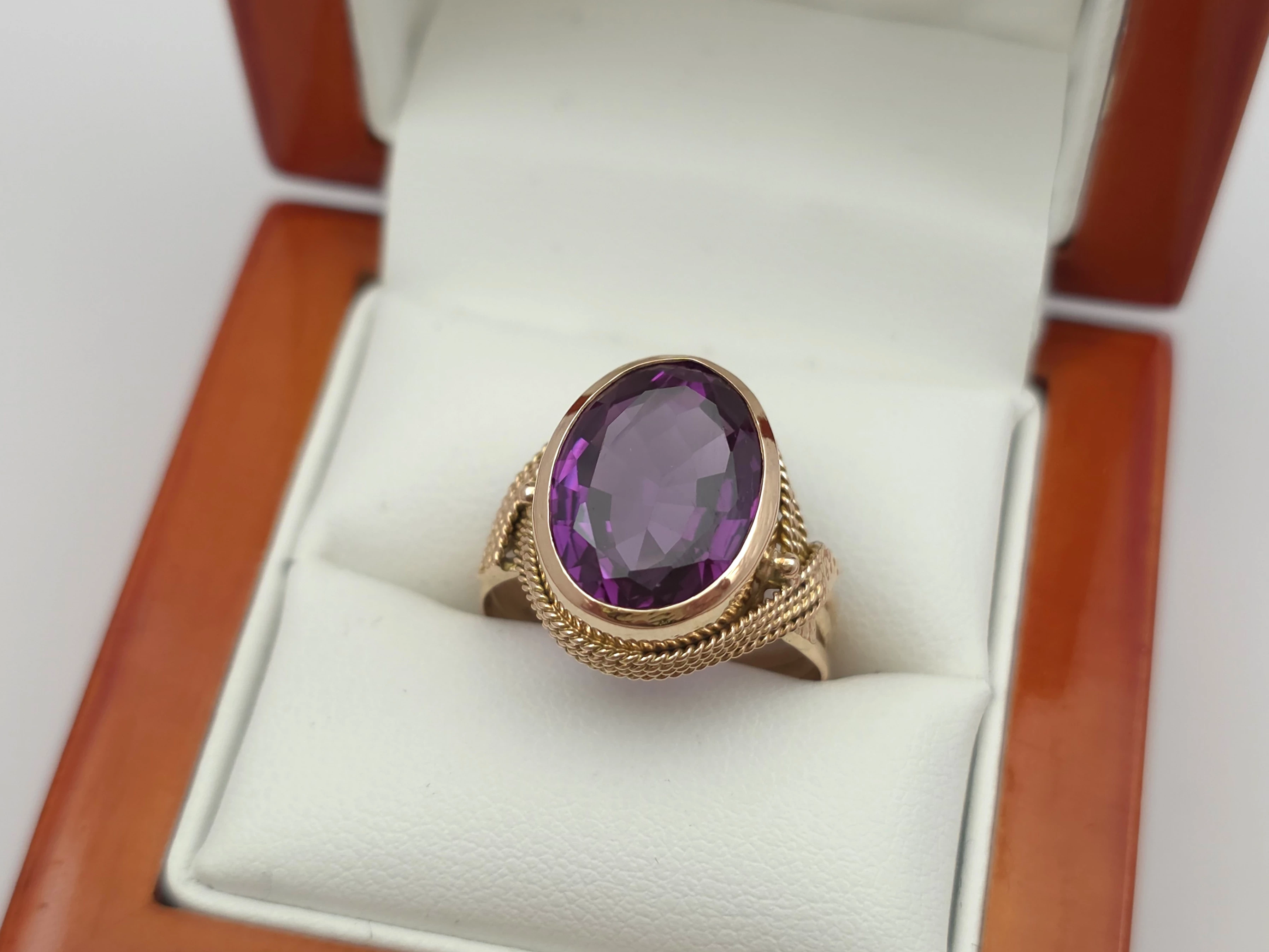 zloty-pierscionek-z-fioletowa-cyrkonia-585-14k-r19-590g-material-15835-2