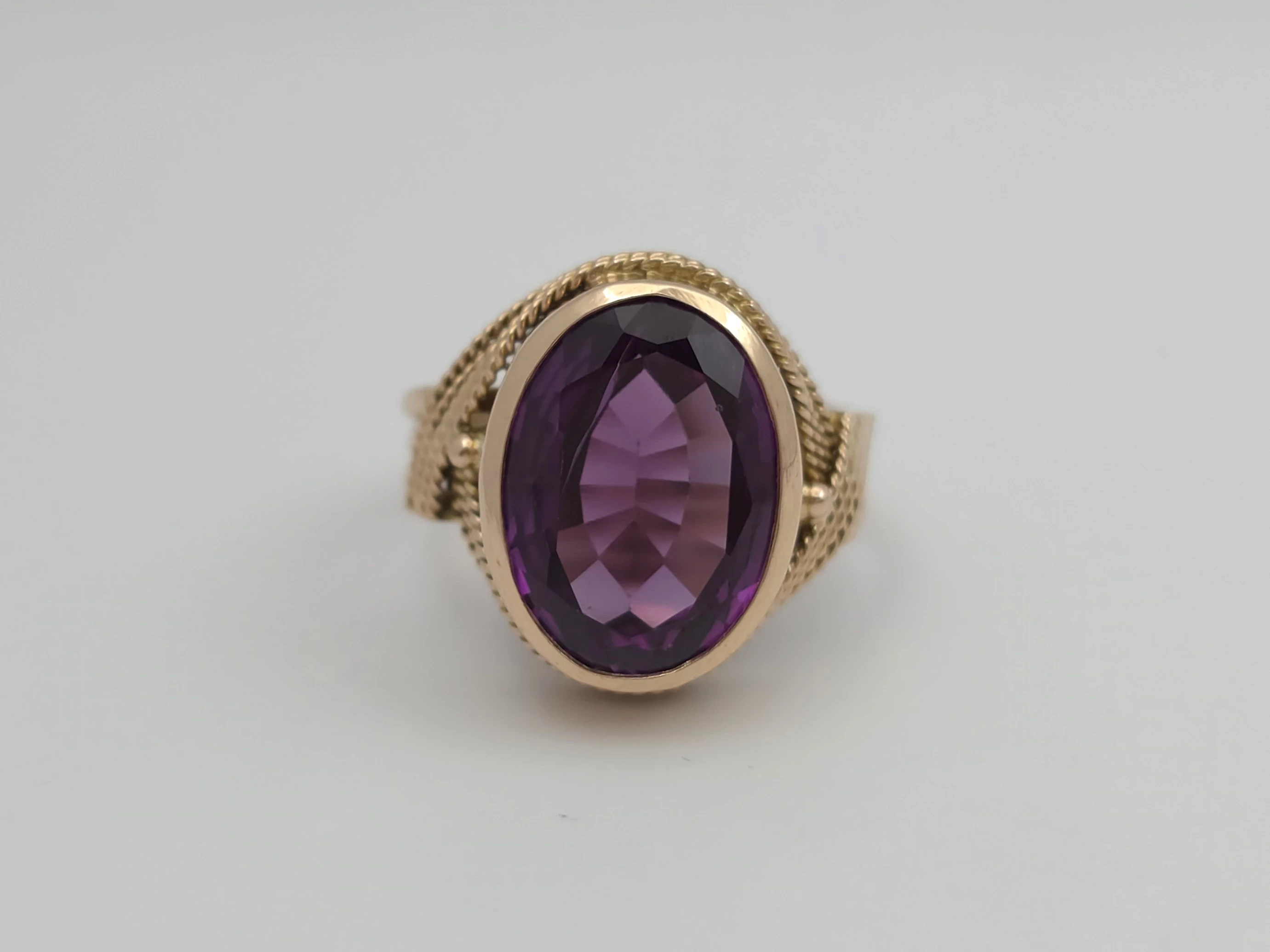 zloty-pierscionek-z-fioletowa-cyrkonia-585-14k-r19-590g-kolor-dominujacy-205826-225106