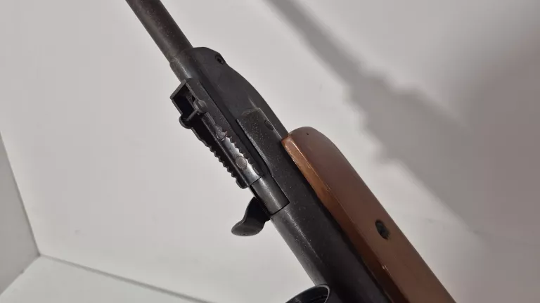 WIATRÓWKA ŁAMANA 4,5MM