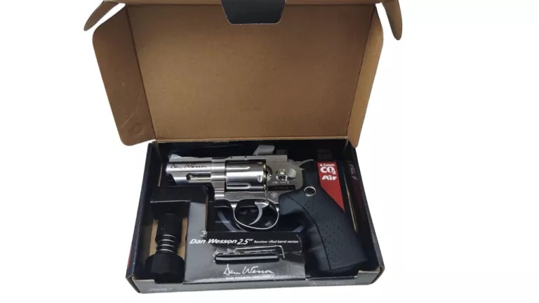 REWOLWER DAN WESSON 2,5" DIABOLO 4,5 MM SILVER - ZESTAW