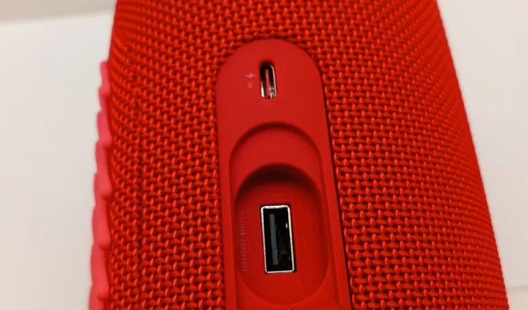 GŁOŚNIK JBL CHARGE 5 CZERWONY+ PUDEŁKO