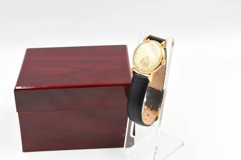 ZEGAREK DOXA ANTIMAGNETIQUE 494561