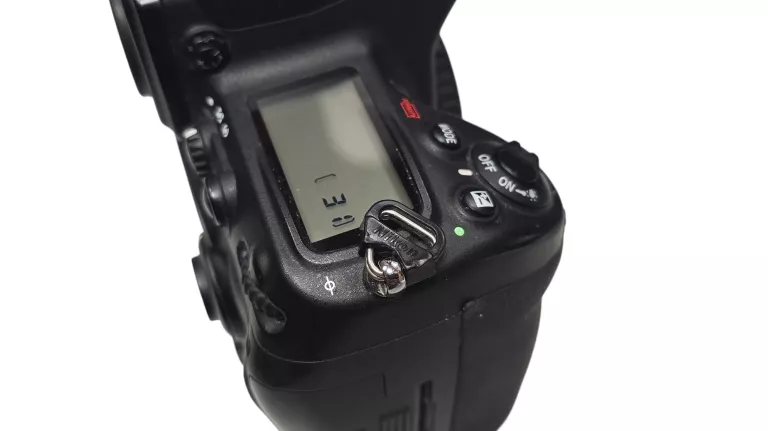 APARAT NIKON D700 + GRIP MB-D10 NIKON