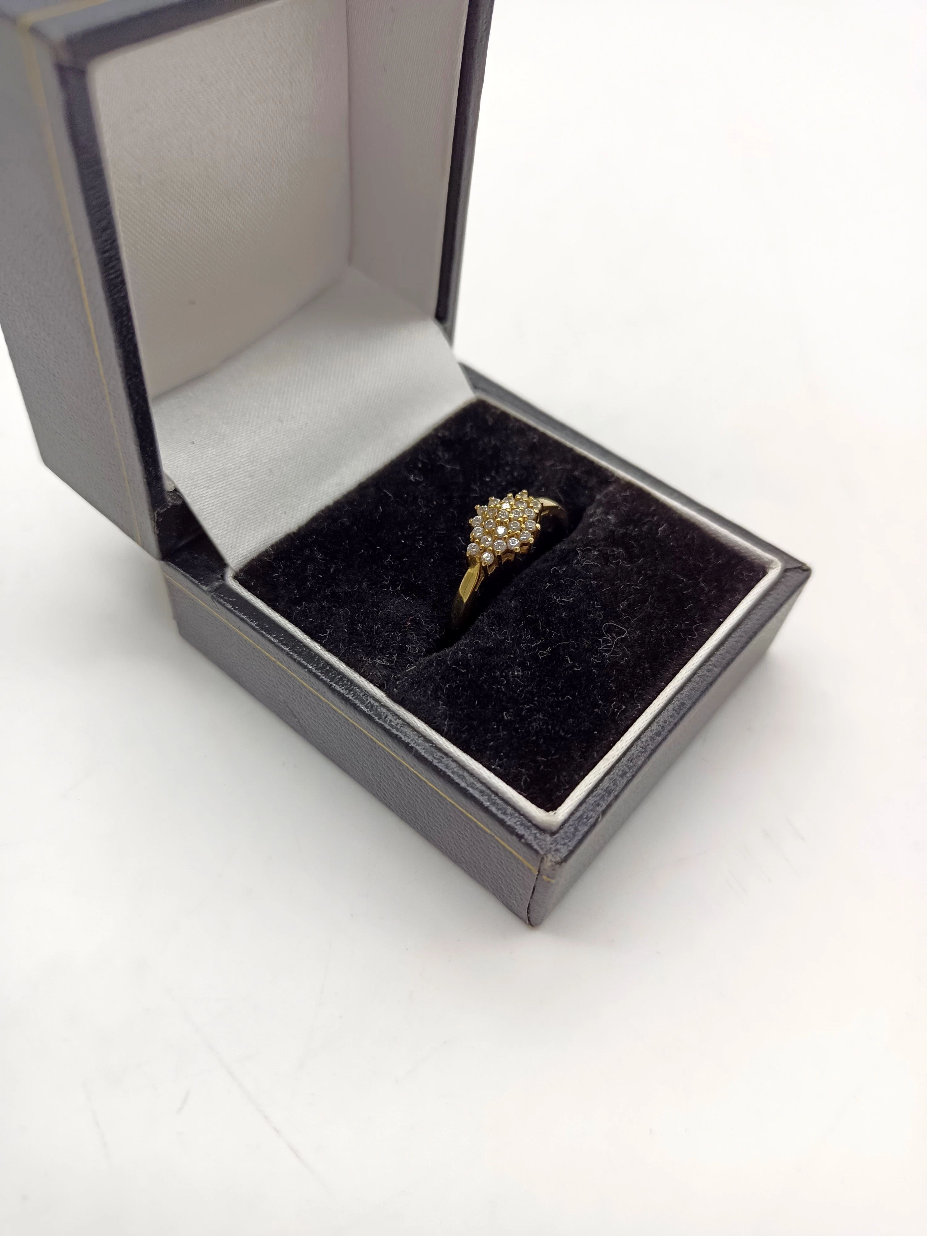 wyrob-jubilerski-uzywany-zloty-pierscionek-109-333-material-15835-2