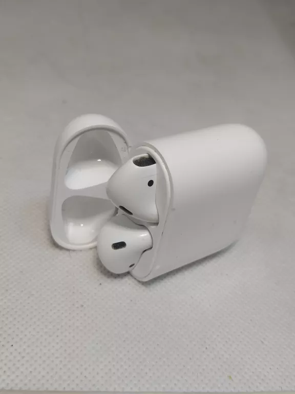 SLUCHAWKI AIRPODS 2