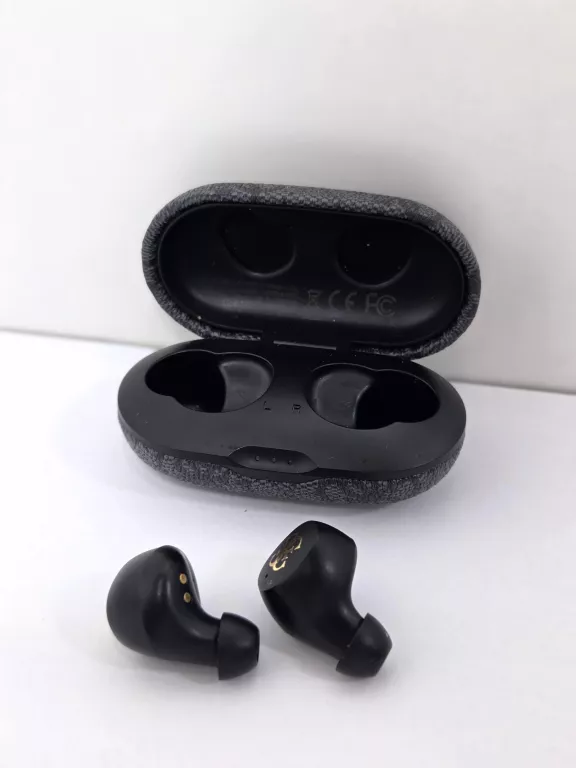 SŁUCHAWKI GUESS TRUE WIRELESS EARBUDS