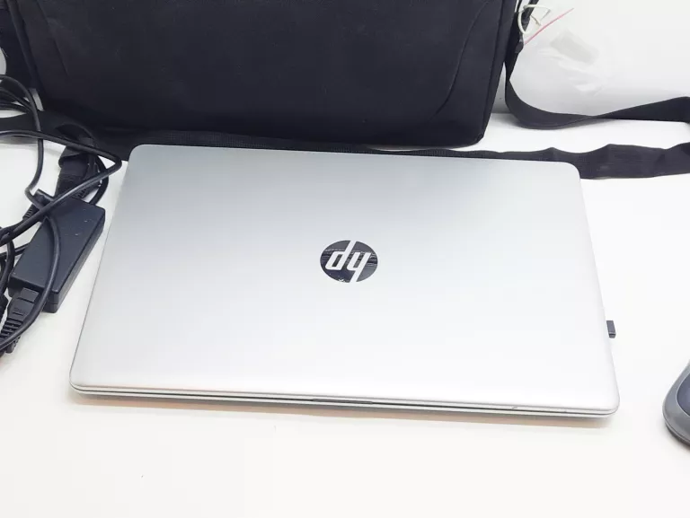 LAPTOP LAPTOP HP 15-BS0XX + TORBA ZASILACZ
