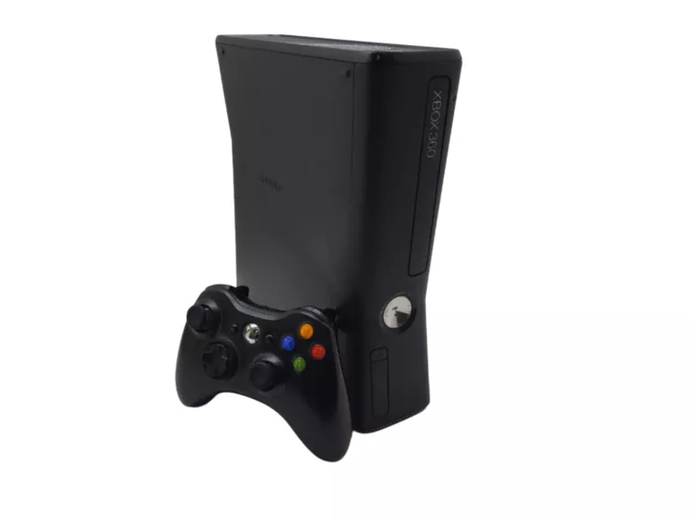 KONSOLA XBOX 360 320GB + PAD + 4 GRY