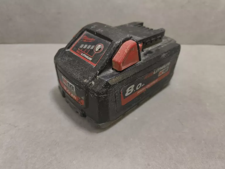 AKUMULATOR MILWAUKEE 8.0AH