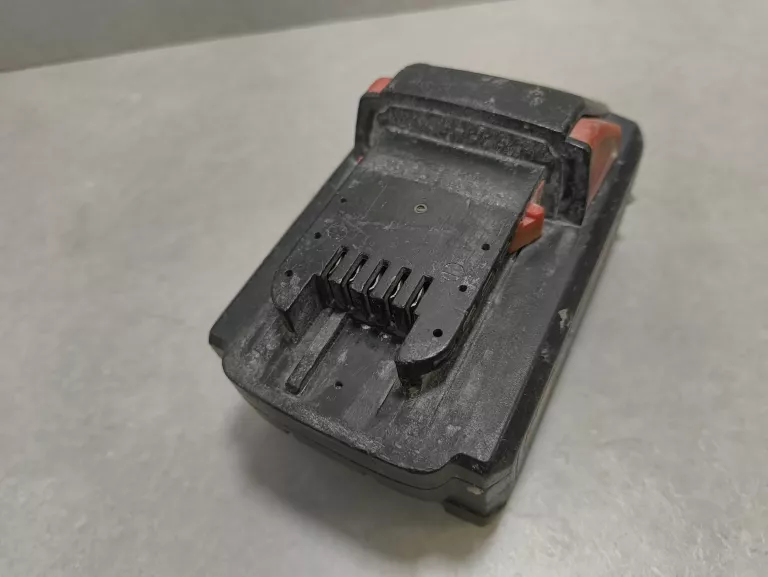 AKUMULATOR MILWAUKEE 8.0AH